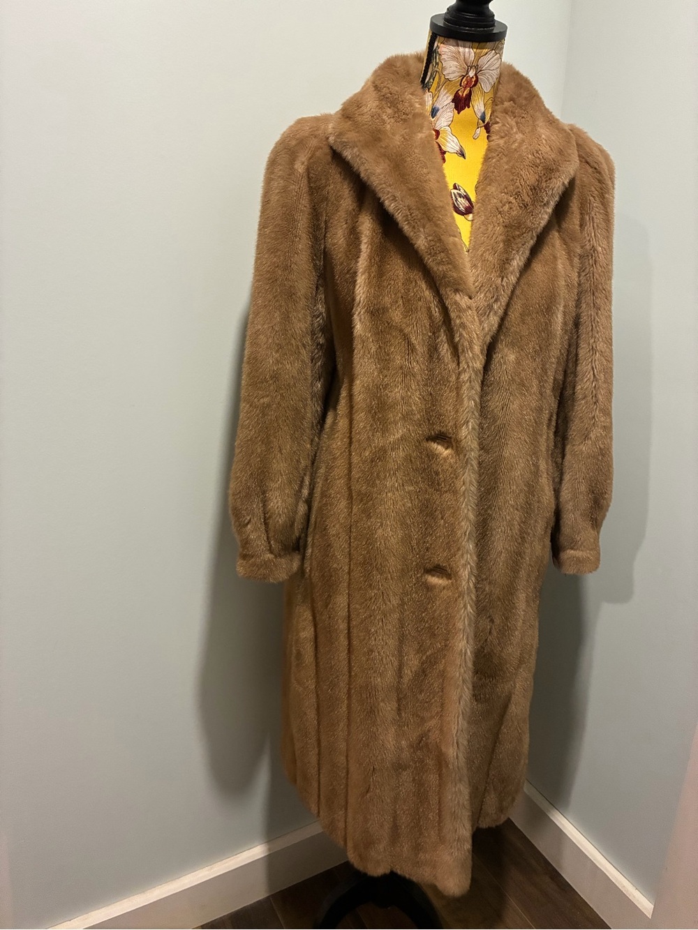 VINTAGE STERLING STALL Classic Women's Light Brown Faux Fur Coat Large/XL